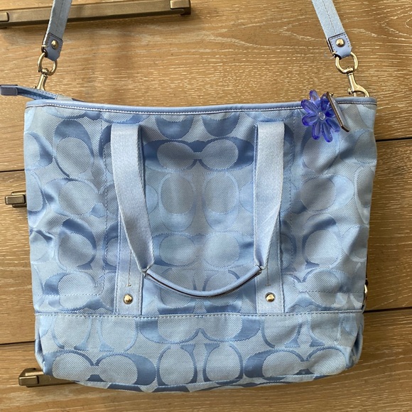 Coach Handbags - COACH PURSE